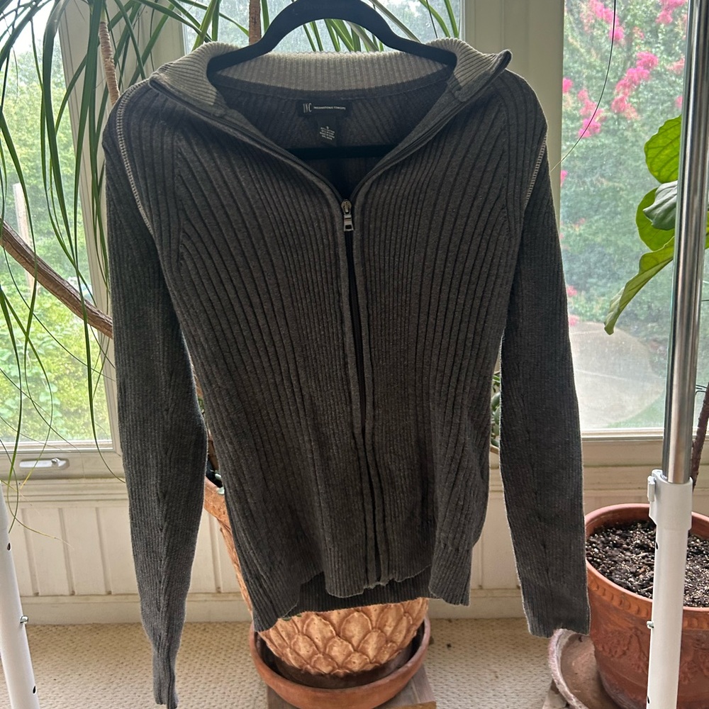 International Concepts, Size Small
